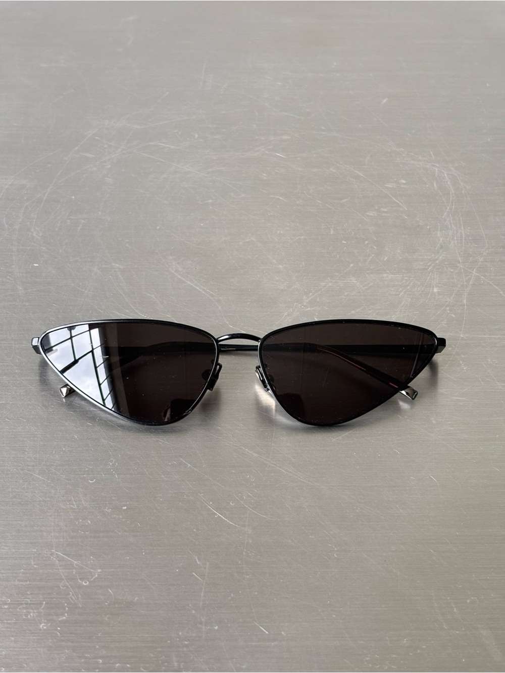 Saint Laurent Black Cat-Eye Sunglasses SL487